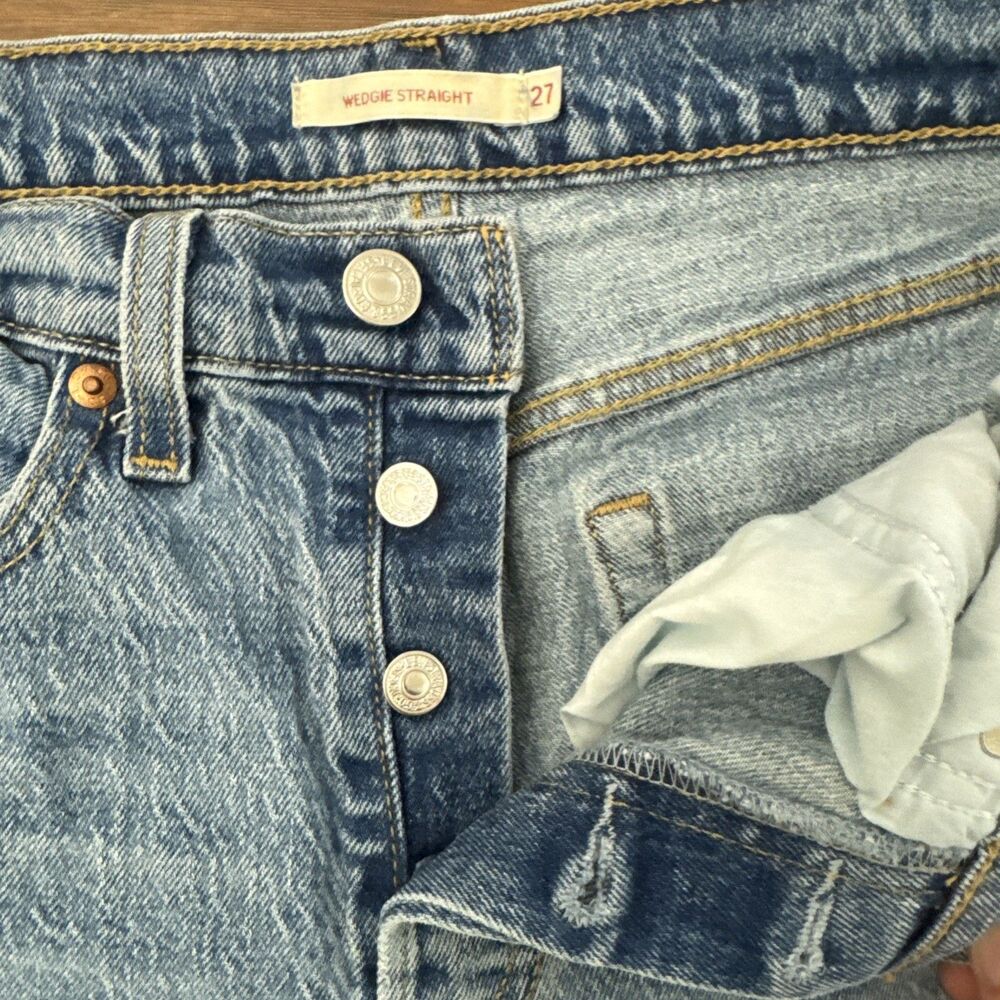 Levis Premium Wedgie Jeans Women's 27 (27.5 x 27) Blue Denim Button Fly Big E - Picture 6 of 15